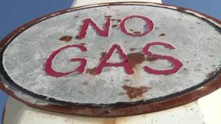 Hamilton: Petrified Wood Gas Station