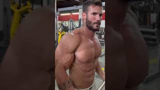 Manly alpha muscle Julian Arroyuelo weight lifting shirtless