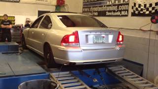 Volvo S60r dyno! with flames