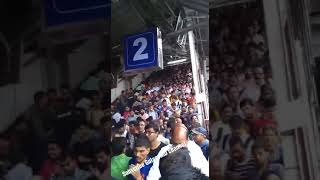 Barish ki waja se Mumbaikar ko hui Pareshani  Dadar station Mumbai