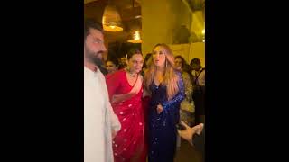 #IuliaVantur looks glamorous at the wedding reception of #SonakshiSinha & #ZaheerIqbal.@vanturiulia