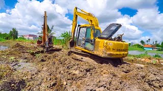 Máy Xúc Đào Làm Việc - Múc Đất Dưới Kênh Rạch Làm Bờ Đê, Làm Lộ, Làm Đường - Excavator Working