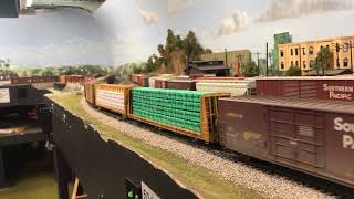 C44-9 Santa Fe Scaletrains