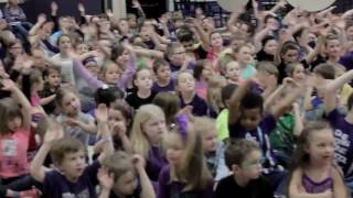 Harlem Globetrotter Visits Chesapeake Elementary