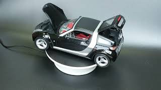 Модель Smart Roadster Coupe 1/18