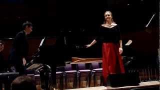 Alexandra Sherman (mezzo-soprano) sings Robert Schumann "Venetianisches Lied II" from "Myrthen"