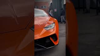 The sound of this Lamborghini 😍🧡