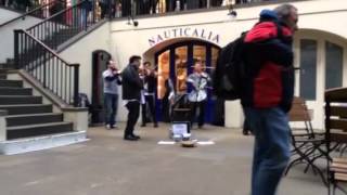 violinists and cellist in covent garden london