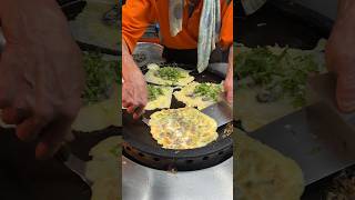 Fried oysters and shrimp with egg #famous #streetfood #taiwan #subscribe #shorts #travelguide #egg