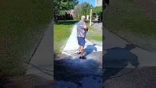 Pretreating with a foam cannon #satisfyingpressurewashing #foamcannon