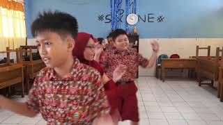 Vocal Group 4 " Aku Cinta Lingkungan" Cover Song Ully Hary Rusady