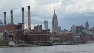 New York ferry ride Pier 11 to Roosevelt island April 2024 H.265