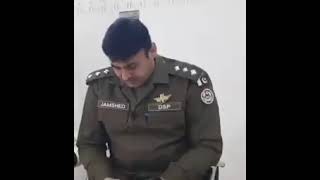 Policeman Surprised By Reciting Quran in Beautiful Voice | پولیس والے کی خوبصورت آواز میں تلاوت قرآن