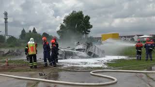 [re-upload] Mehrere Einsatzstellen auf Industriegelände - Großübung von JF und JRK