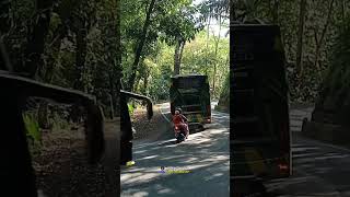 Basuri nya enak banget 🤩 konvoi Dua bus pariwisata arah pamijahan #shortvideos