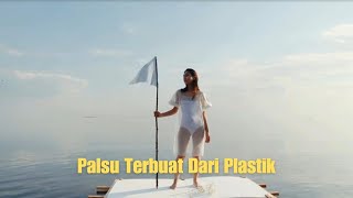 Palsu Terbuat Dari Plastik