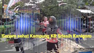 Senam sehat di Kampung KB Sriasih Kanigoro Kanigoro