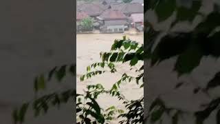 rumah2 pada tenggelam akibat banjir dipalembang #hujan #banjirpalembang