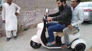 Electric Scooty Yadea Three wheeler with reverse