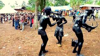 La danse culturelle Nyang-nyang ou Nekang ou Nkee des Baleng et Bafoussam, par Alix Aubain Tcho.