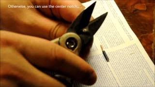 Tutorial. Come spellare/sguainare cavo elettrico How to strip electrical wire (SUB.ENG.)