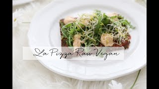 """PIZZA""" RAW VEGAN (con semi di lino) con crema di anacardi e paprika affumicata