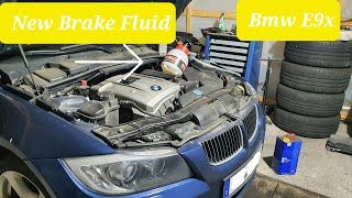 Bmw E91 325xi 2006 brake fluid replacement 👌