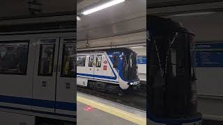 Caf serie 2000b entrando en La Latina con destino Alameda de Osuna línea 5 EMT Madrid Bus Madrid 🇪🇸