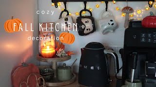 cozy fall kitchen decor ideas / fall baking / cozy fall activity