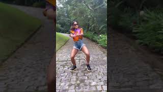 SABRINA SATO FAZ DANCINHA DA RUIVINHA DE MARTE