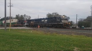 Norfolk Southern Intermodal train