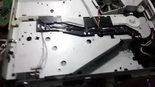 تغيير اكس بكرة السحب ل لرنتر ١٣٢٠ اتش بي . Hp Laserjet p1320 pickuproller axe replacment ..