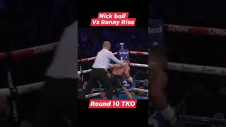 With a very strong blow, penetrate the opponent's ring😱 #boxing #highlights #boxinghighlights