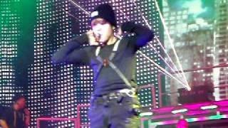 Somebody to Love - Justin Bieber FRONT ROW