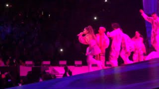 7 rings live in toronto sweetener tour