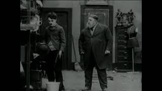 Despedido y readmitido - escena cómica de Charles Chaplin con subtítulos graciosos inventados