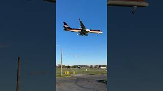 Donald Trump 757 landing in Allentown, PA in awesome lighting!