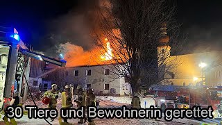 🔥 🚑 Vollbrand von Dachstuhl bei Bauernhof in St. Ulrich/Pillersee🚓🚒