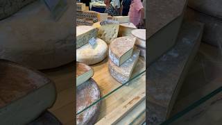 #fromagerie  #dijon #france #frenchcheese « Halles Dijon »