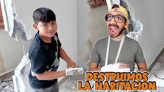 Destruimos el Cuarto de Karim | Papa Tiene un Accidente | Family Juega