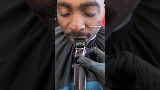 HOW TO LINE UP A MUSTACHE 💈🙏🏾  #shorts #youtubeshorts #barber