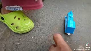 Main Kereta Thomas vs Escavator