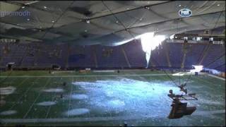 أنهيار سقف ملعب في أمريكا 12-12-2010 ـ Metrodome Roof Collapse