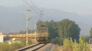 14 hours Late Running Train | Yog Nagri Rishikesh Railway Station | WAG9 LOCO | ICF TRAIN