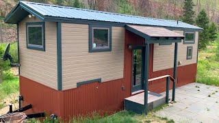 Well-built and Designed Beautiful Tiny House with 3 Beds in Colorado