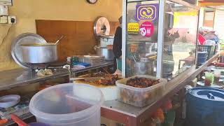 Nasi Kerabu -  Breakfast in Kuala Lipis