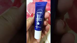 Nivea lip baln