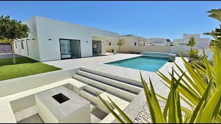 1199 Modern 4 Bedroom Villa in Benijofar with large plot