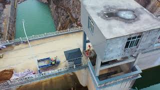 A Reservoir Greening Project in Gansu,  Bonsai  Hanging on the Cliff