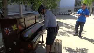 Mayaguez pianoman